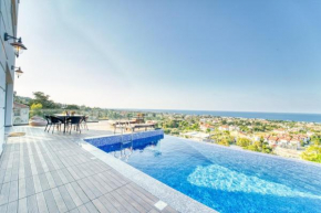 Spectacular Villa In Kyrenia